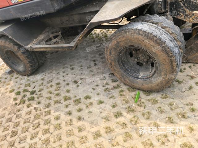 右側(cè)履帶整體?(行走機(jī)構(gòu)) 右側(cè)履帶整體?(行走機(jī)構(gòu))