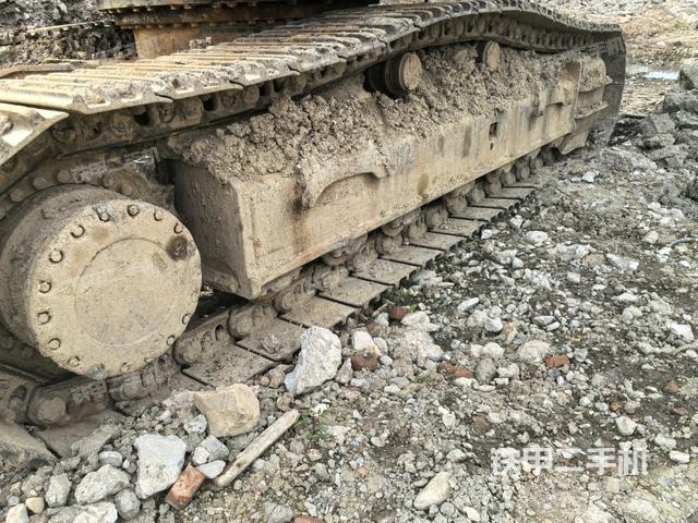 右側(cè)行走馬達(dá)蓋板(行走機(jī)構(gòu)) 右側(cè)行走馬達(dá)蓋板(行走機(jī)構(gòu))