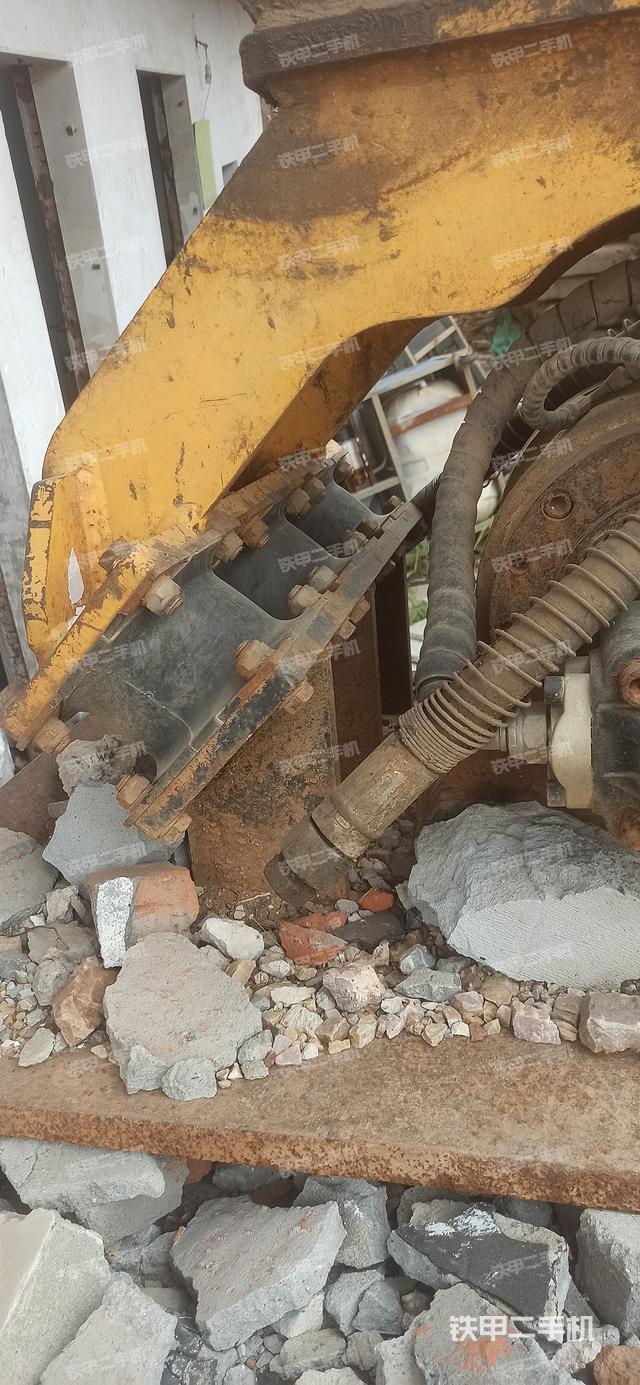 整機(jī)右后45°（設(shè)備外觀及核心部件）