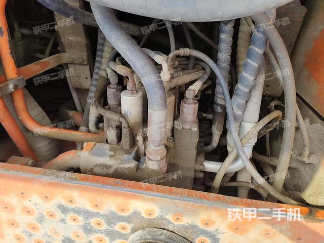 中央回轉(zhuǎn)接頭特寫(上車部件) 中央回轉(zhuǎn)接頭特寫(上車部件)