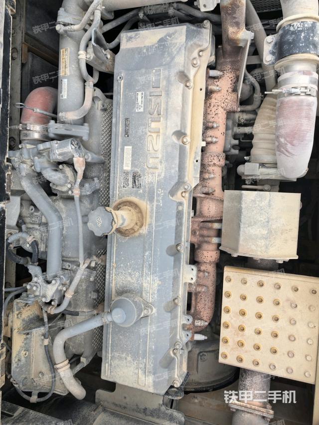 氣門室蓋螺絲特寫(上車部件) 氣門室蓋螺絲特寫(上車部件)
