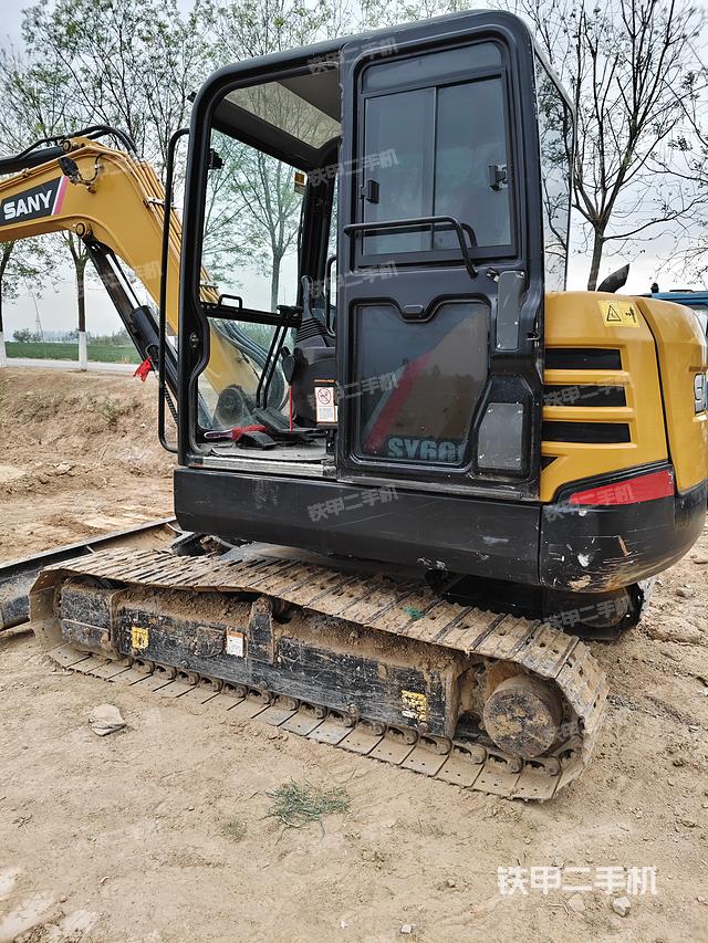 驾驶室整体（整机外观）