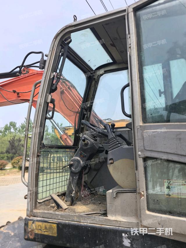 后窗玻璃角標(biāo)(駕駛室部分) 后窗玻璃角標(biāo)(駕駛室部分)