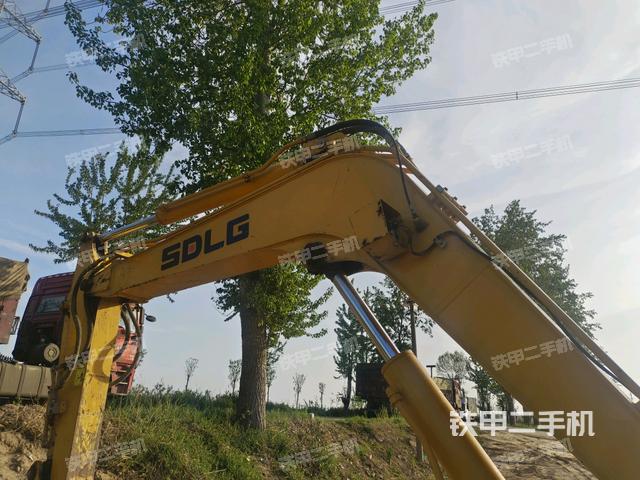 小臂整體左后（工作和回轉(zhuǎn)裝置）