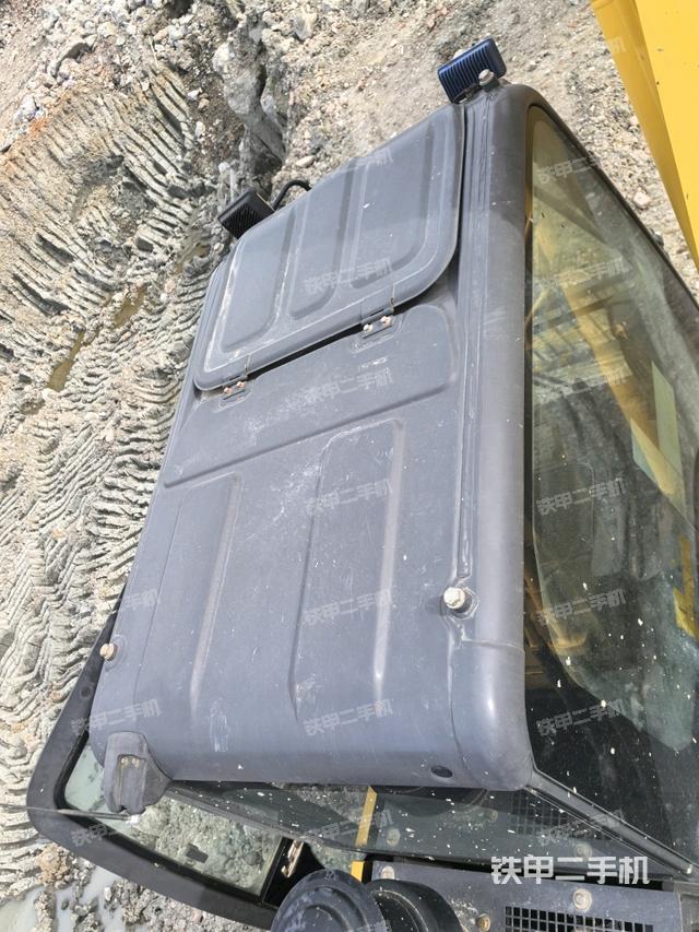 駕駛室頂部俯視(上車(chē)部件) 駕駛室頂部俯視(上車(chē)部件)