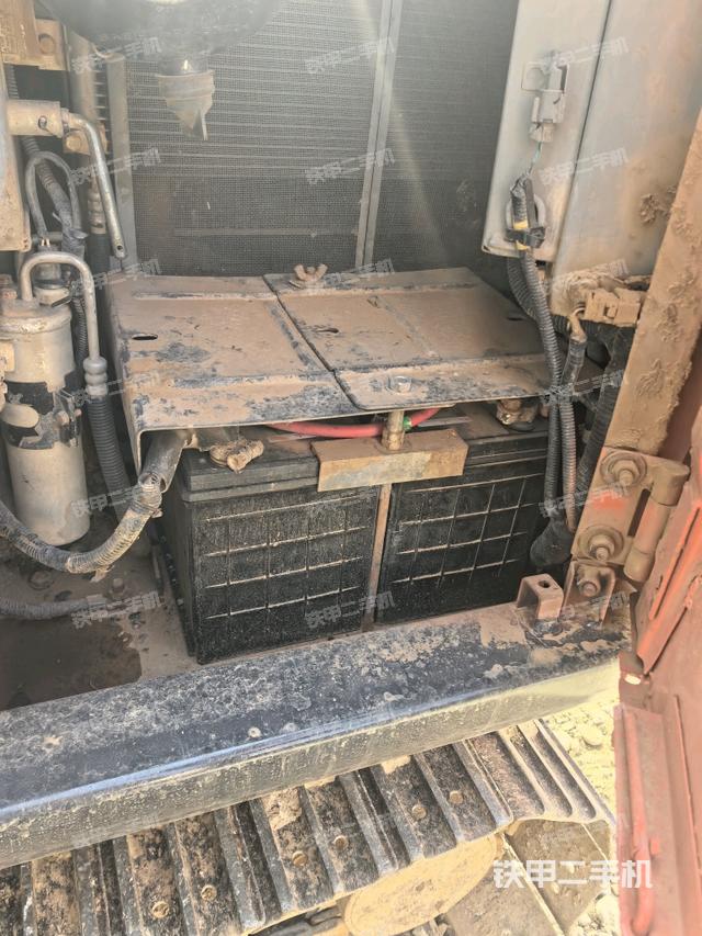 電瓶（大件艙室）