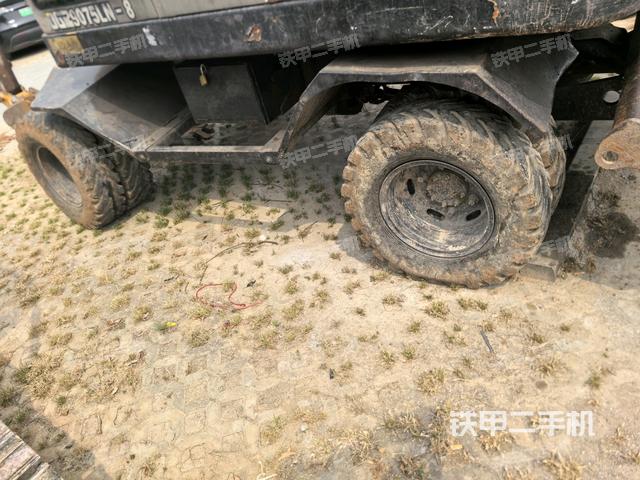 左側(cè)履帶整體?(行走機(jī)構(gòu)) 左側(cè)履帶整體?(行走機(jī)構(gòu))