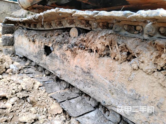 右驅(qū)動(dòng)輪（行走機(jī)構(gòu)）