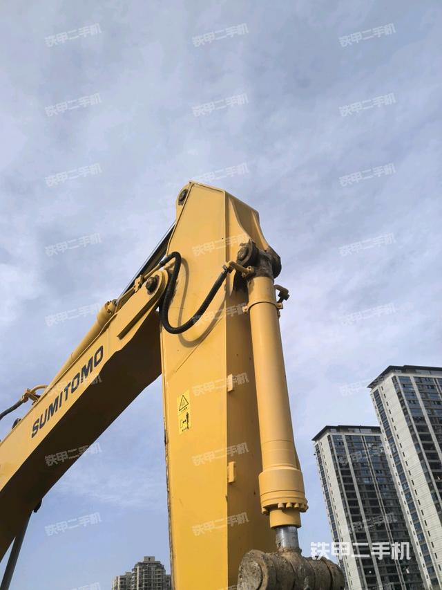 小臂整體右前(工作和回轉(zhuǎn)裝置) 小臂整體右前(工作和回轉(zhuǎn)裝置)