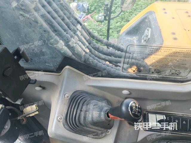 頂棚整體(駕駛室部分) 頂棚整體(駕駛室部分)