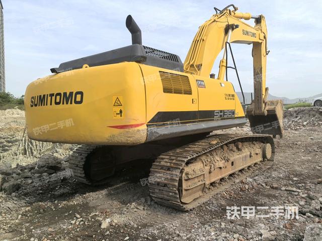 右后45(整機(jī)外觀) 右后45(整機(jī)外觀)