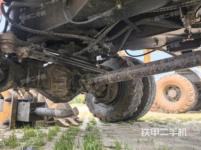 左驅(qū)動(dòng)輪(行走機(jī)構(gòu)) 左驅(qū)動(dòng)輪(行走機(jī)構(gòu))