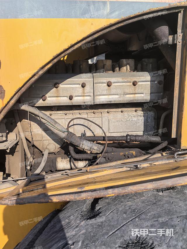 發(fā)動機(jī)右側(cè)(整機(jī)外觀及大件) 發(fā)動機(jī)右側(cè)(整機(jī)外觀及大件)