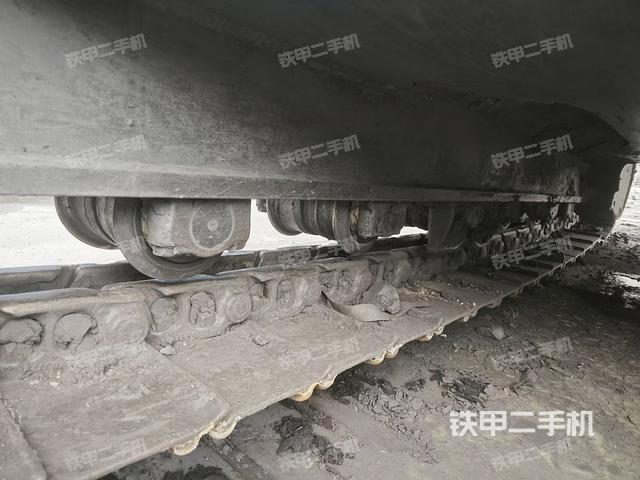 單側(cè)履帶整體（整機(jī)外觀）