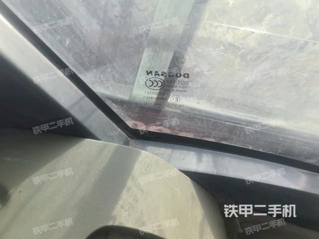 左后方玻璃角标（驾驶室部分）