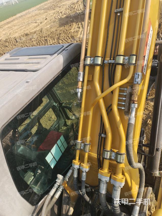 大臂背部俯視（工作和回轉(zhuǎn)裝置）