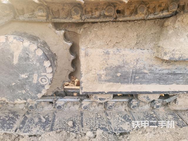 右驅(qū)動(dòng)輪（行走機(jī)構(gòu)）