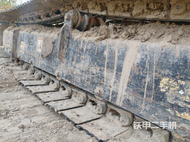 左驅(qū)動(dòng)輪（行走機(jī)構(gòu)）