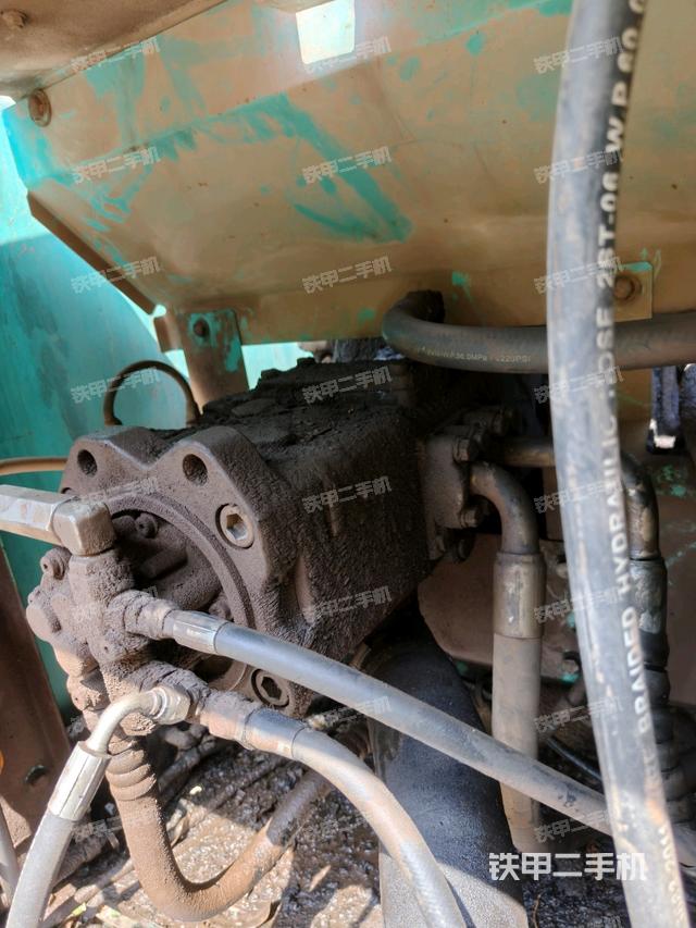 液压泵斜45 左（大件舱室）