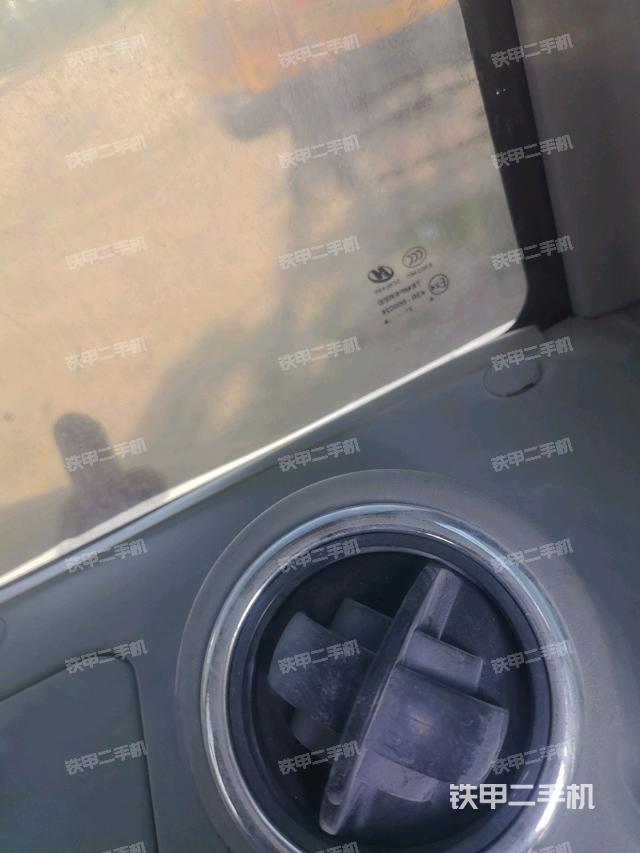 后窗玻璃角標(biāo)（駕駛室部分）