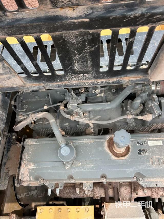 氣門室蓋螺絲特寫（上車部件）