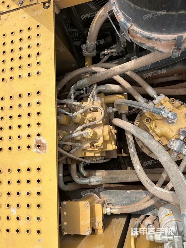 回轉(zhuǎn)馬達(dá)（上車部件）