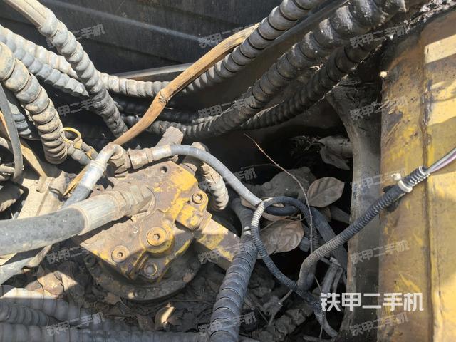 回轉(zhuǎn)馬達(dá)（上車部件）