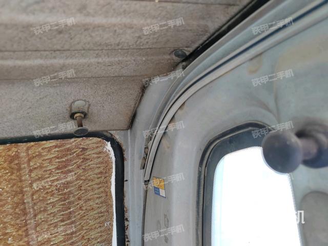 座椅后部(駕駛室部分) 座椅后部(駕駛室部分)