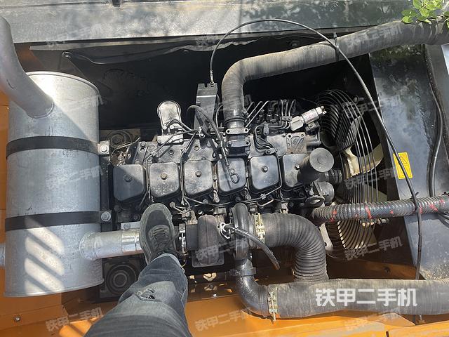 發(fā)動機整體俯視(整機外觀) 發(fā)動機整體俯視(整機外觀)