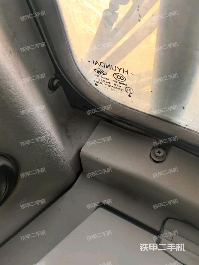 后窗玻璃角標(biāo)（駕駛室部分）