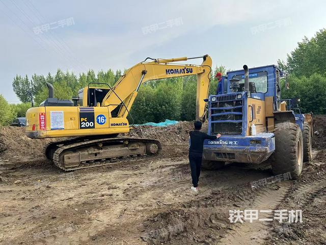 整機右后45°(整機外觀) 整機右后45°(整機外觀)