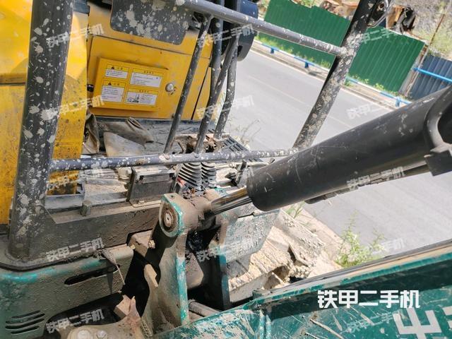 小臂整體右前(工作和回轉(zhuǎn)裝置) 小臂整體右前(工作和回轉(zhuǎn)裝置)