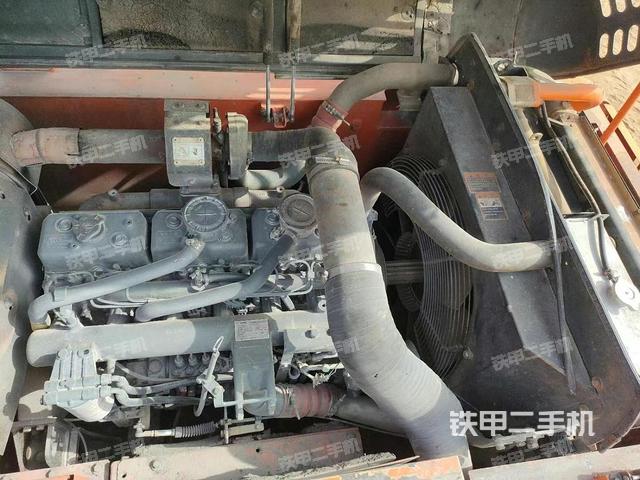 發(fā)動(dòng)機(jī)整體俯視(整機(jī)外觀) 發(fā)動(dòng)機(jī)整體俯視(整機(jī)外觀)