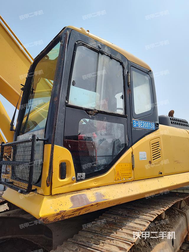 駕駛室整體（整機外觀）