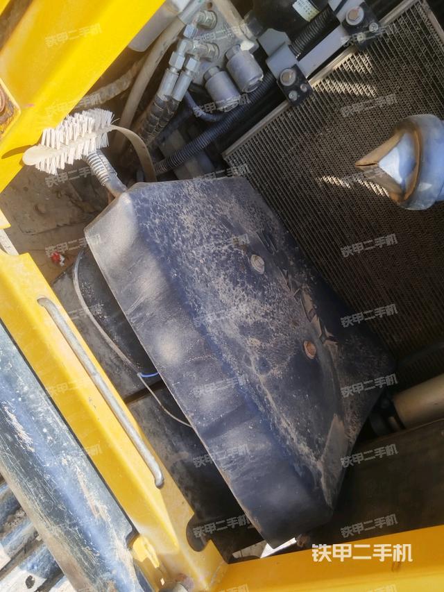 電瓶（大件艙室）