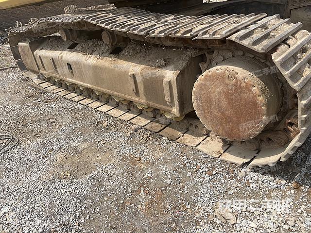 單側(cè)履帶整體（整機(jī)外觀）