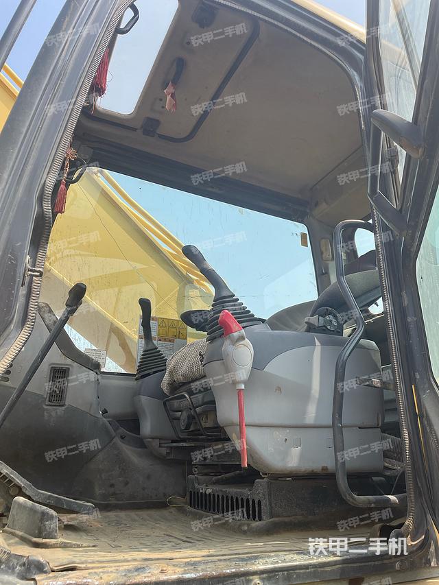 驾驶室整体（整机外观）