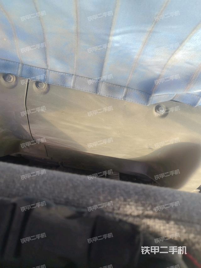 座椅后部（驾驶室部分）