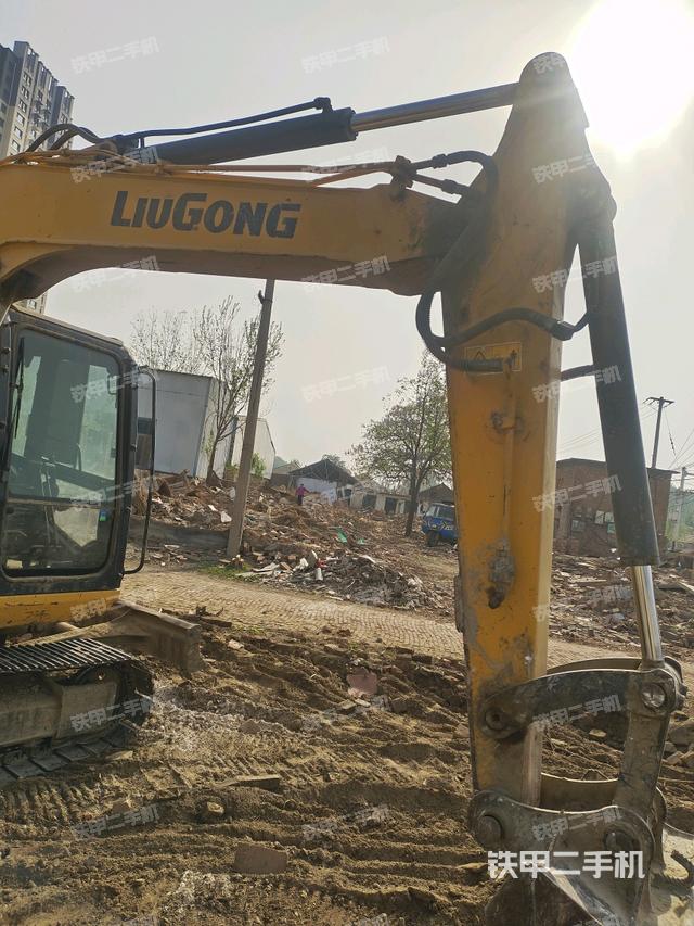 小臂整體右前（工作和回轉裝置）