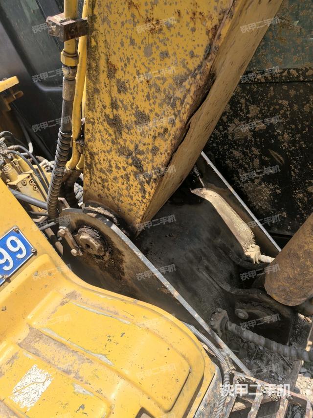 大臂根部?斜（工作和回轉(zhuǎn)裝置）