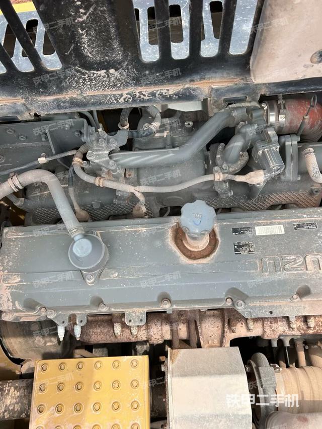 發(fā)動(dòng)機(jī)室（上車部件）