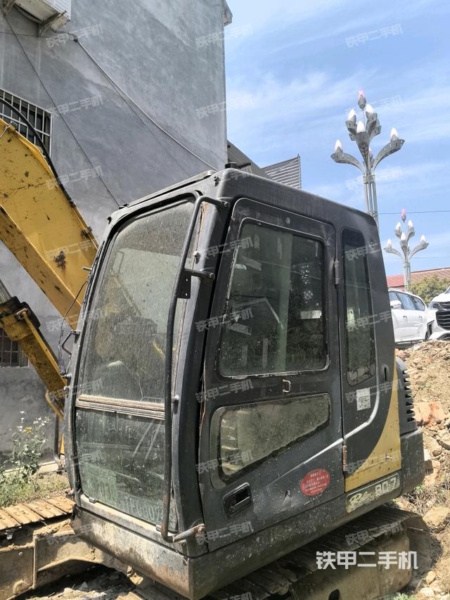 ?駕駛室正側(cè)（駕駛室部分）