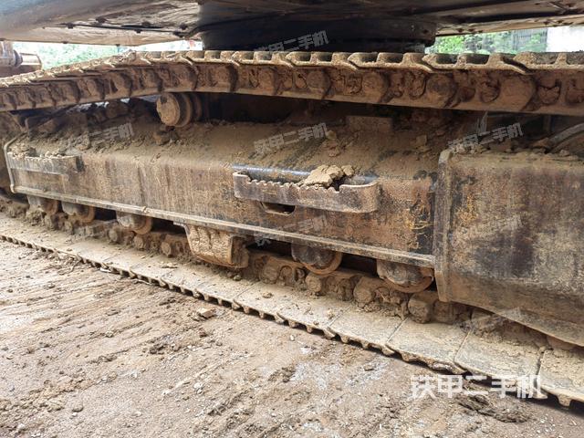 單側(cè)履帶整體（整機(jī)外觀）