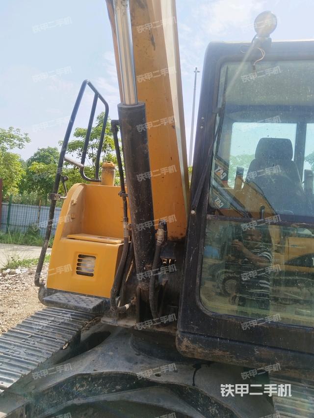 大臂根部?斜（工作和回轉裝置）