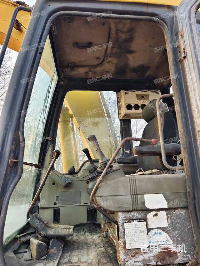 驾驶室整体（整机外观）