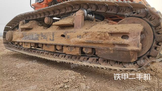 单侧履带整体（整机外观）