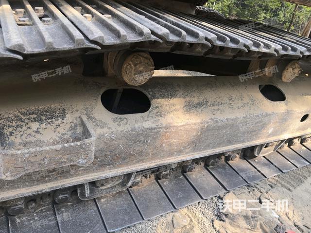 右導向輪（行走機構(gòu)）