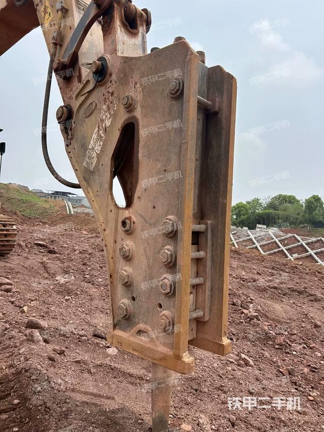 電瓶（大件艙室）