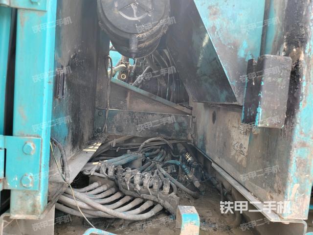 液壓泵斜45?左(大件艙室) 液壓泵斜45?左(大件艙室)