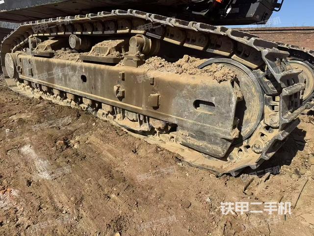 單側履帶整體（整機外觀）